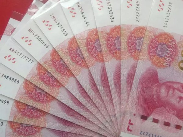 国内股票配资实盘排名 人民币升值+光伏垄断，美国关税战这次真 “搬石头砸了自己的脚”